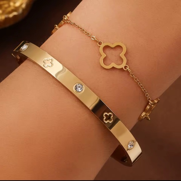 2PCS Gold Clover Stainless Steel Bracelet Set - Picture 8 of 16